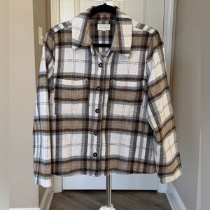 MELLODAY Plaid Shacket. Gorgeous mix of browns/ beiges and cream